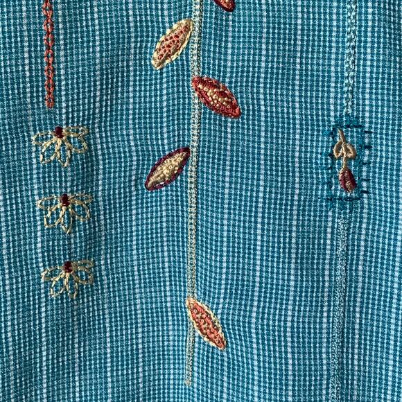 Vintage Koret Teal Blue Button Up Shirt Embroider Flowers Roll Tab Sleeves Small - Picture 12 of 16